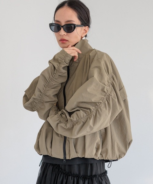 HEREIAM（ヘレイアム）の「【HEREIAM】タックバルーンブルゾン（ブルゾン・レディース・ブラック/カーキ・FREE）」の2枚目の写真