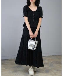 Doumoi（ドゥモエ）の「ドット柄シャーリングブラウス＆ティアードスカート　セットアップ（セットアップ）」