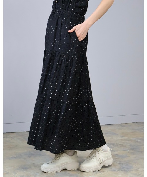 Doumoi（ドゥモエ）の「ドット柄シャーリングブラウス＆ティアードスカート　セットアップ（セットアップ・レディース・ベージュ/ブラック・FREE）」の17枚目の写真