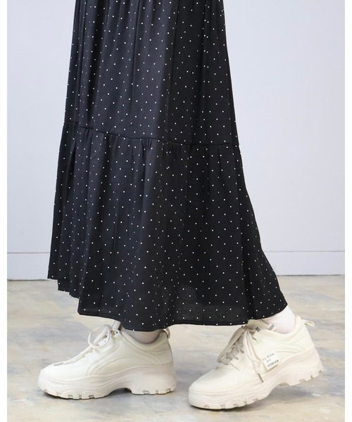 Doumoi（ドゥモエ）の「ドット柄シャーリングブラウス＆ティアードスカート　セットアップ（セットアップ・レディース・ベージュ/ブラック・FREE）」の21枚目の写真