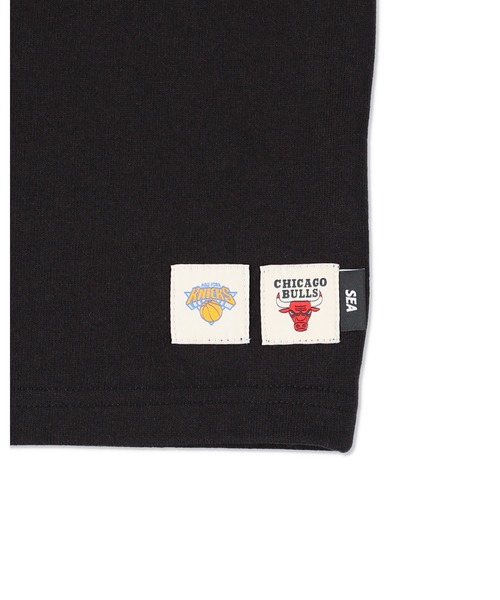 WIND AND SEA（ウィンダンシー）の「Multi-Technique Graphic Tee(BULLS_KNICKS)（Tシャツ/カットソー・メンズ・ブラック/ホワイト・MEDIUM/X-LARGE/SMALL/LARGE）」の6枚目の写真