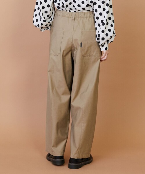 FRAPBOIS(フラボア)の「バックサテン パンツ(その他パンツ・レディース・ベージュ/グリーン・1/2/3/0)」の15枚目の写真
