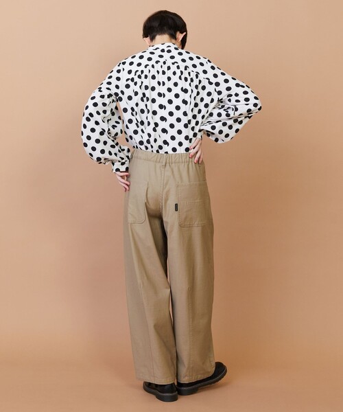 FRAPBOIS(フラボア)の「バックサテン パンツ(その他パンツ・レディース・ベージュ/グリーン・1/2/3/0)」の19枚目の写真
