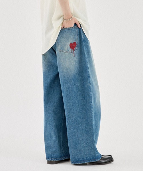 ONCILY(オンシェリー)の「MELTING HEART WIDE DENIM PANTS / メルティングハートワイドデニムパンツ(デニムパンツ・メンズ・インディゴブルー/ブラック/ライトインディゴブルー/ブラック系その他/ナチュラル・SMALL/MEDIUM/LARGE)」の5枚目の写真