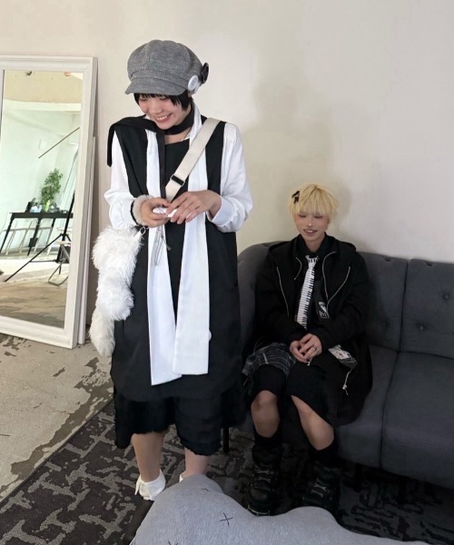 Never mind the XU / Chikashitsu+（ネバーマインド ザ エックスユー / チカシツプラス）の「【Nerd out XU】Big button newsboy cap / 【ナードアウトエックスユー】ビッグボタンニュースボーイキャップ <着用動画あり>（キャスケット・レディース・グレー・ONE SIZE）」の9枚目の写真