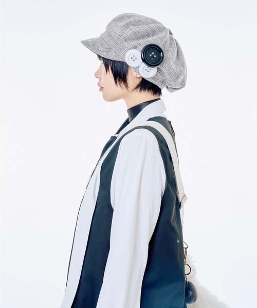 Never mind the XU / Chikashitsu+（ネバーマインド ザ エックスユー / チカシツプラス）の「【Nerd out XU】Big button newsboy cap / 【ナードアウトエックスユー】ビッグボタンニュースボーイキャップ <着用動画あり>（キャスケット・レディース・グレー・ONE SIZE）」の6枚目の写真