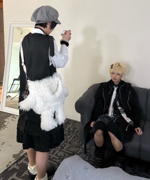 Never mind the XU / Chikashitsu+（ネバーマインド ザ エックスユー / チカシツプラス）の「【Nerd out XU】Big button newsboy cap / 【ナードアウトエックスユー】ビッグボタンニュースボーイキャップ <着用動画あり>（キャスケット・レディース・グレー・ONE SIZE）」の10枚目の写真