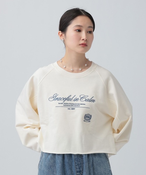 LEPSIM(レプシィム)の「ショート刺繍裏毛プルオーバー 645480(スウェット・レディース・ネイビー/ライトグレー/アイボリー・FREE)」の4枚目の写真