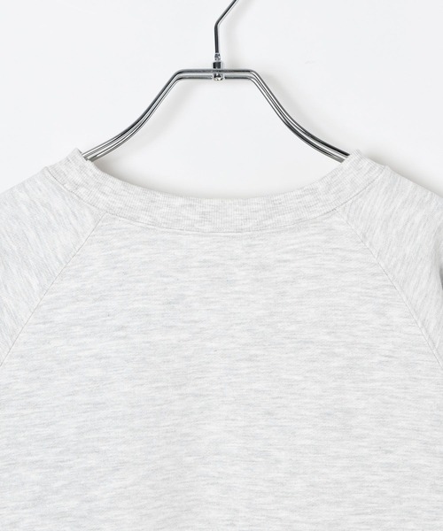 LEPSIM(レプシィム)の「ショート刺繍裏毛プルオーバー 645480(スウェット・レディース・ネイビー/ライトグレー/アイボリー・FREE)」の17枚目の写真
