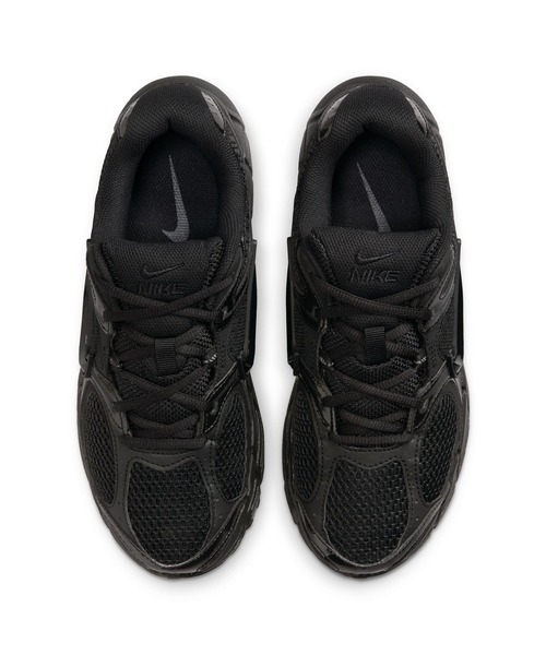 NIKE(ナイキ)の「NIKE ナイキ WS V5 RNR HQ7901-001(スニーカー・レディース・ブラック×ブラック・23.0cm/23.5cm/24.0cm/24.5cm/25.0cm)」の6枚目の写真