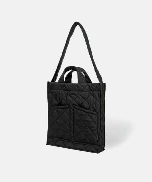 LAVENHAM（ラベンハム）の「Black Edition Tile Bag Unisex / ブラック エディション タイル バッグ ユニセックス（トートバッグ・レディース・ダークブラック・ONE SIZE）」の3枚目の写真