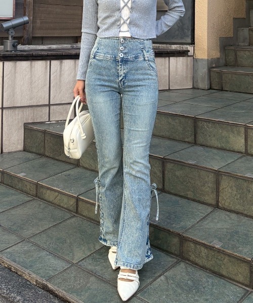 Another Branch olive des olive（アナザーブランチオリーブデオリーブ）の「サイドレースＵＰセミフレアデニム（その他パンツ・レディース・ケミカルウォッシュ/その他/スミクロ・MEDIUM/SMALL）」の5枚目の写真