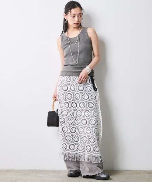 CHIC STYLE(シックスタイル)の「ピグメント染テレコタンクトップ<大きいサイズ有>シックスタイル(キャミソール・レディース・オフホワイト/モカ/チャコール・L/M/5L/4L/3L/LL)」の7枚目の写真