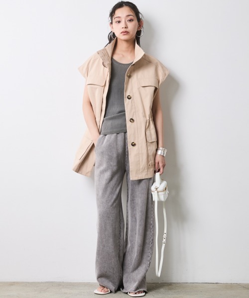 CHIC STYLE(シックスタイル)の「ピグメント染テレコタンクトップ<大きいサイズ有>シックスタイル(キャミソール・レディース・オフホワイト/モカ/チャコール・L/M/5L/4L/3L/LL)」の16枚目の写真