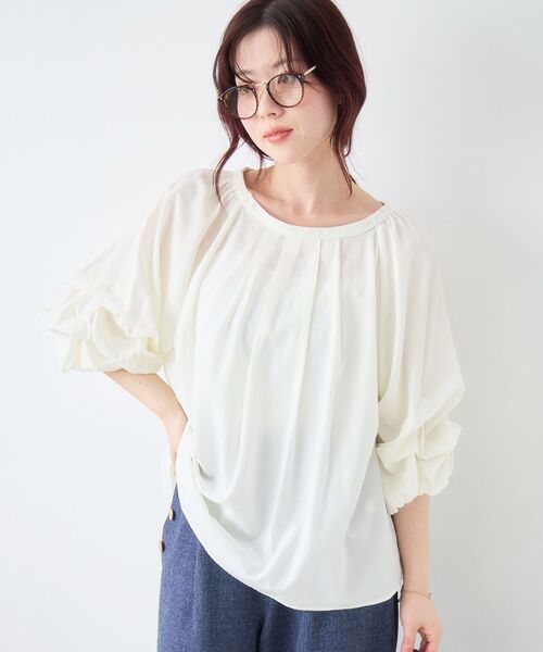 le.coeur blanc（ルクールブラン）の「タックスリーブブラウス（シャツ/ブラウス・レディース・オフホワイト/ブルー/ダークグレー・38）」の12枚目の写真