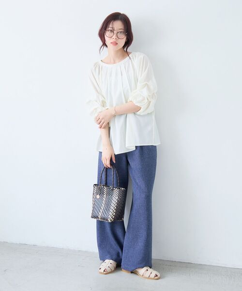 le.coeur blanc（ルクールブラン）の「タックスリーブブラウス（シャツ/ブラウス・レディース・オフホワイト/ブルー/ダークグレー・38）」の13枚目の写真