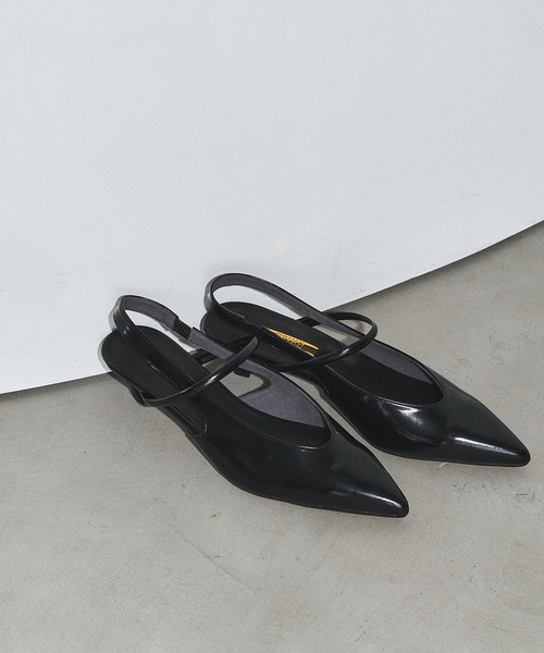 GRISE(グリーズ)の「GRISE4cmポインテッドUカットストラップスリングバック(パンプス・レディース・シルバー/ブラック/キャメル・25cm/22.5cm/22cm/24.5cm/24cm/23.5cm/23cm)」の5枚目の写真