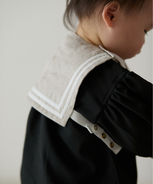 IENA ENFANT(イエナアンファン)の「【BASIC】セーラースタイベスト baby(スタイ/よだれかけ・キッズ・ブラック/ベージュ/ホワイト系その他/ホワイト・FREE)」の11枚目の写真