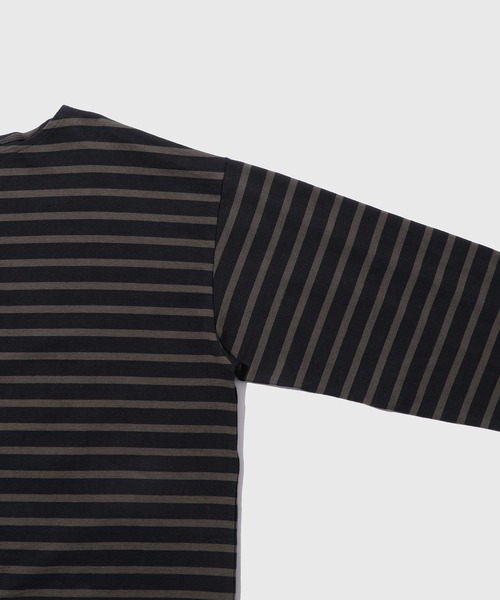 Le Minor(ルミノア)の「《別注》【Le minor/ルミノア】 L/S SIGNATURE BASQUE(Tシャツ/カットソー・メンズ・ダークブラウン/ホワイト/チャコールグレー/レッド・L/M/S)」の12枚目の写真