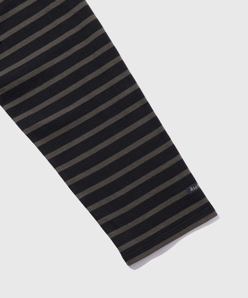 Le Minor(ルミノア)の「《別注》【Le minor/ルミノア】 L/S SIGNATURE BASQUE(Tシャツ/カットソー・メンズ・ダークブラウン/ホワイト/チャコールグレー/レッド・L/M/S)」の14枚目の写真