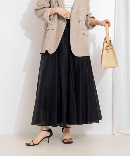 NOLLEY’S Sophi（ノーリーズソフィ）の「ウォッシャブルシアーボリュームフレアロングスカート（スカート・レディース・キャメル/ホワイト/ブラック・38/36/34）」の2枚目の写真