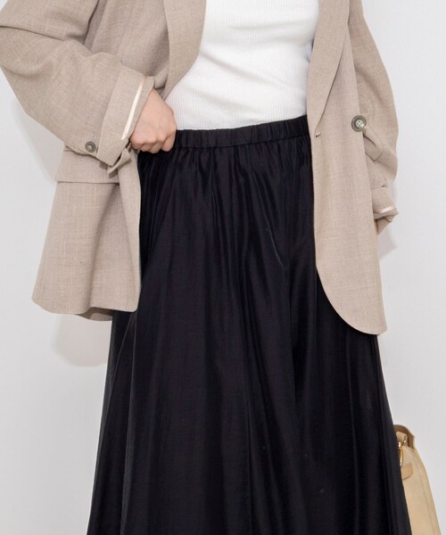 NOLLEY’S Sophi（ノーリーズソフィ）の「ウォッシャブルシアーボリュームフレアロングスカート（スカート・レディース・キャメル/ホワイト/ブラック・38/36/34）」の22枚目の写真