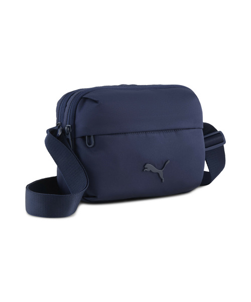 PUMA（プーマ）の「PUMA プーマ ユニセックス エッセンシャルズ クロスボディ バッグ 2L（ショルダーバッグ・メンズ・ネイビー/ブラック・フリー）」の6枚目の写真