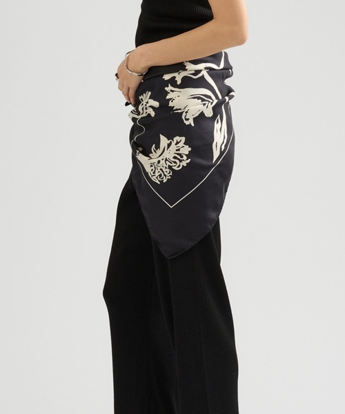 Chaos（カオス）の「Chaos(カオス)/ ◆AENEIS◆フラワースカーフ（バンダナ/スカーフ・レディース・ブラック・FREE）」の10枚目の写真