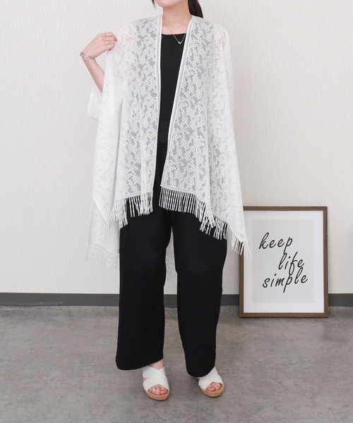 libelle more（リベル モア）の「総レース裾フリンジストールカーディガン（カーディガン/ボレロ・レディース・ベージュ/グレイッシュブルー/オフホワイト/カーキ/ブラック・M）」の2枚目の写真