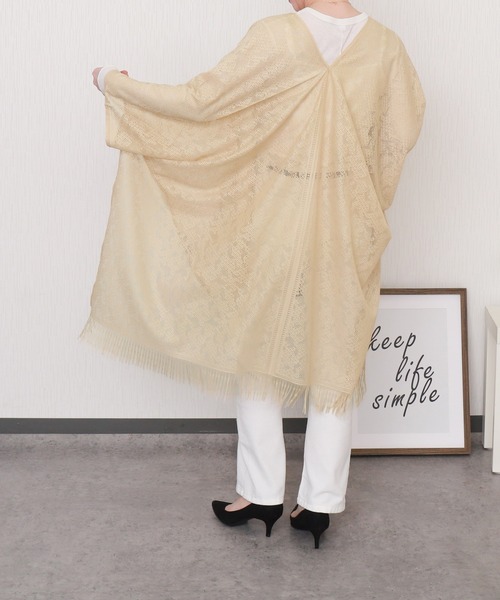 libelle more（リベル モア）の「総レース裾フリンジストールカーディガン（カーディガン/ボレロ・レディース・ベージュ/グレイッシュブルー/オフホワイト/カーキ/ブラック・M）」の8枚目の写真