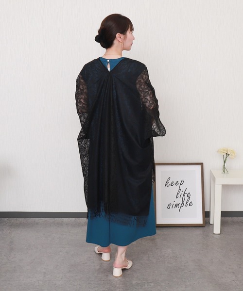 libelle more（リベル モア）の「総レース裾フリンジストールカーディガン（カーディガン/ボレロ・レディース・ベージュ/グレイッシュブルー/オフホワイト/カーキ/ブラック・M）」の16枚目の写真