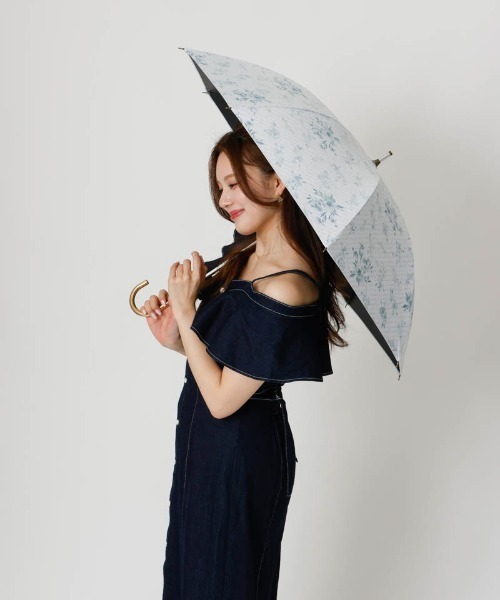 dazzlin（ダズリン）の「【dazzlin(ダズリン)】フラワープリント晴雨兼用傘（長傘）（長傘・レディース・ブラック/ピンク/ホワイト・FREE）」の2枚目の写真