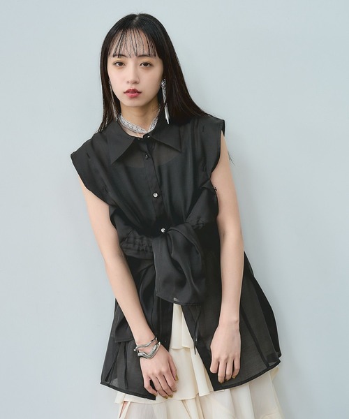 HARE（ハレ）の「【接触冷感/イージーケア】マルチWAYシアーオフショルシャツ(HARE)（シャツ/ブラウス・レディース・ブルー/イエロー/ホワイト/ブラック・FREE）」の11枚目の写真