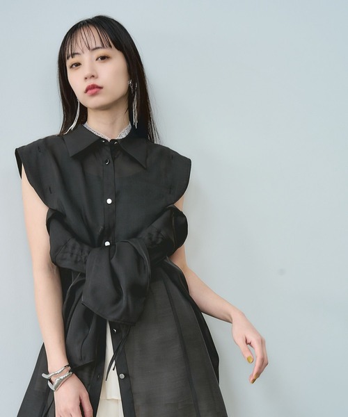 HARE（ハレ）の「【接触冷感/イージーケア】マルチWAYシアーオフショルシャツ(HARE)（シャツ/ブラウス・レディース・ブルー/イエロー/ホワイト/ブラック・FREE）」の12枚目の写真