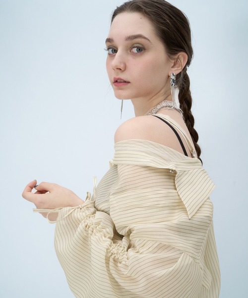 HARE（ハレ）の「【接触冷感/イージーケア】マルチWAYシアーオフショルシャツ(HARE)（シャツ/ブラウス・レディース・ブルー/イエロー/ホワイト/ブラック・FREE）」の16枚目の写真