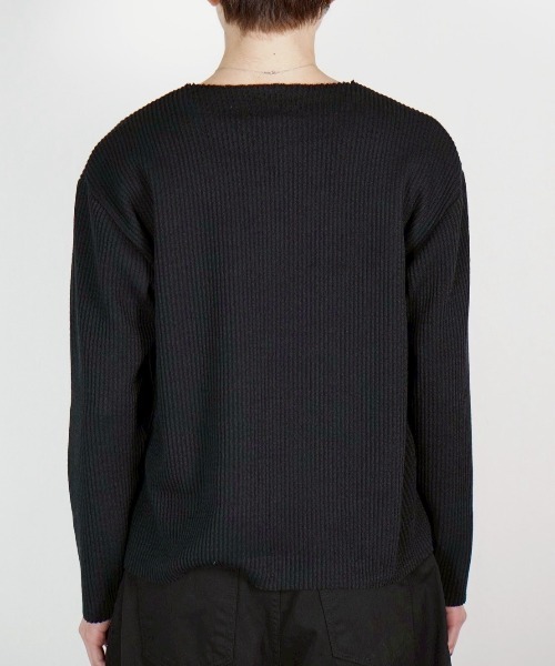 Chikashitsu +(チカシツプラス)の「【Chikashitsu +】Cutting cropped tee / 【チカシツプラス】カッティングクロップドリブ長袖Tシャツ<着用動画あり>(Tシャツ/カットソー・メンズ・ブラック/アイボリー/ライトカーキ・ONE SIZE)」の11枚目の写真