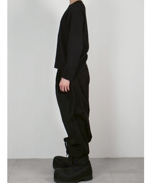 Chikashitsu +(チカシツプラス)の「【Chikashitsu +】Cutting cropped tee / 【チカシツプラス】カッティングクロップドリブ長袖Tシャツ<着用動画あり>(Tシャツ/カットソー・メンズ・ブラック/アイボリー/ライトカーキ・ONE SIZE)」の13枚目の写真