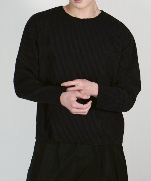 Chikashitsu +(チカシツプラス)の「【Chikashitsu +】Cutting cropped tee / 【チカシツプラス】カッティングクロップドリブ長袖Tシャツ<着用動画あり>(Tシャツ/カットソー・メンズ・ブラック/アイボリー/ライトカーキ・ONE SIZE)」の7枚目の写真