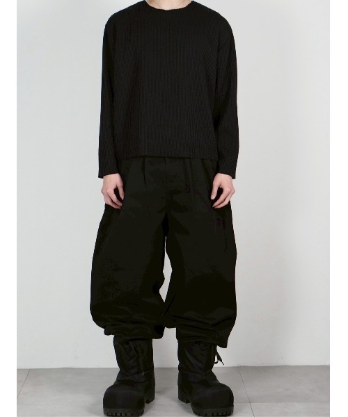 Chikashitsu +(チカシツプラス)の「【Chikashitsu +】Cutting cropped tee / 【チカシツプラス】カッティングクロップドリブ長袖Tシャツ<着用動画あり>(Tシャツ/カットソー・メンズ・ブラック/アイボリー/ライトカーキ・ONE SIZE)」の12枚目の写真