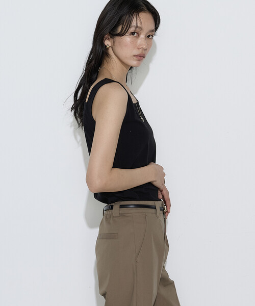 COMME CA(コムサ)の「ファインコットンフライス 2WAYインナー(タンクトップ・レディース・ホワイト/サックスブルー/ベージュ/ブラック/ブラウン・9号/11号)」の8枚目の写真