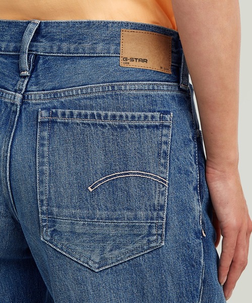 G-STAR（ジースター）の「Hybrid Contor 3D Barrel Loose Jeans/パネル切り替えデザイン立体裁断ワイドルーズバレルジーンズ/L28（デニムパンツ・レディース・インディゴブルー・26inch/25inch/24inch/27inch）」の4枚目の写真