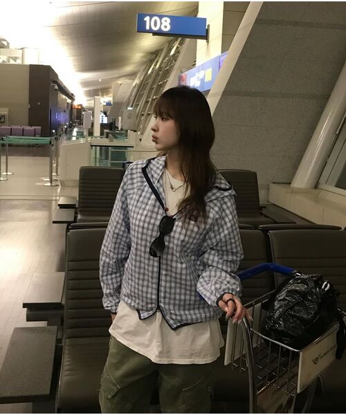 SPORT CHAMBER(スポーツチャンバー)の「SCスクエアチェックウィンドブレーカー(ホワイト)(ナイロンジャケット・レディース・その他・2/3)」の8枚目の写真