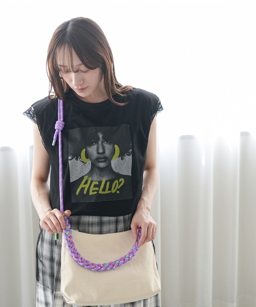 mili an deni(ミリアンデニ)の「カラフルロープハンドル2WAYバッグ(ショルダーバッグ・レディース・アイボリー/ブラック/ライトグレー・F)」の7枚目の写真
