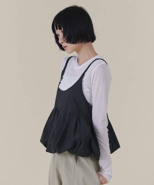FMiBL(ファミル)の「バルーンキャミレイヤードトップス(Tシャツ/カットソー・レディース・ブラック/ブルー/ホワイト・FREE)」の5枚目の写真