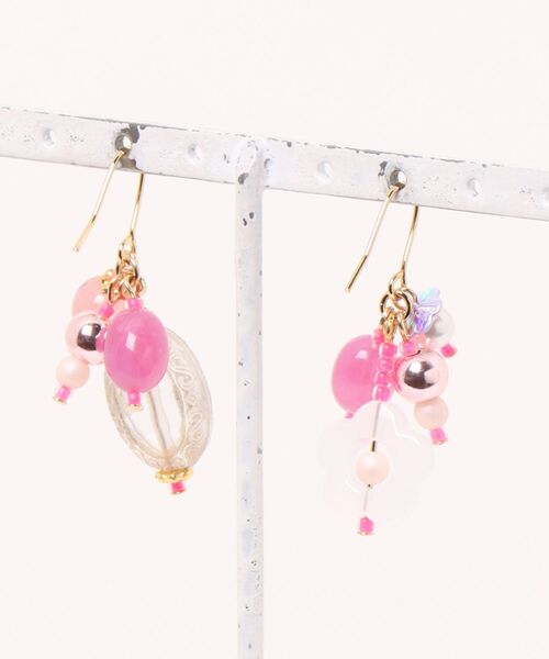 tone(トーン)の「【MUURABBTI】お花のついたピンクピアス(MA)(ピアス(両耳用)・レディース・ピンク・FREE)」の2枚目の写真