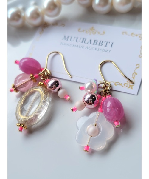 tone(トーン)の「【MUURABBTI】お花のついたピンクピアス(MA)(ピアス(両耳用)・レディース・ピンク・FREE)」の3枚目の写真
