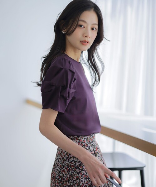 組曲(クミキョク)の「タッチミースムース ボリュームスリーブ カットソー(Tシャツ/カットソー・レディース・ブラック系/ホワイト系/ダークブラウン系・2/3)」の10枚目の写真