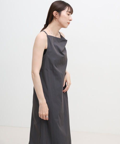 select MOCA（セレクトモカ）の「アメスリドレープキャミワンピース（ワンピース・レディース・スミクロ/グレイッシュベージュ/ブラック・LARGE/MEDIUM）」の21枚目の写真
