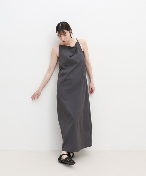 select MOCA（セレクトモカ）の「アメスリドレープキャミワンピース（ワンピース・レディース・スミクロ/グレイッシュベージュ/ブラック・LARGE/MEDIUM）」の5枚目の写真