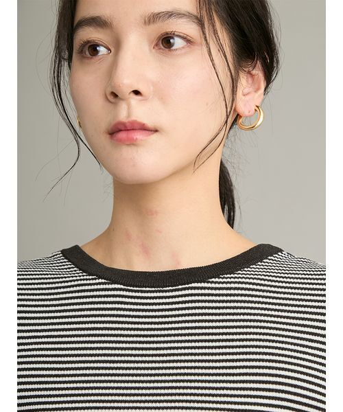 Mila Owen（ミラオーウェン）の「メタルクロスフープイヤリング（イヤリング・レディース・ゴールド/シルバー・F）」の9枚目の写真